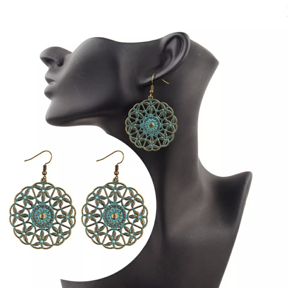 2for $28 Hollow Flower Style Earring - Picture 2 of 3